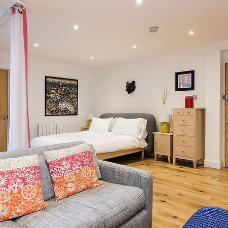 런던 Crashpads Shoreditch Loft With Private Courtyard 아파트 외부 사진