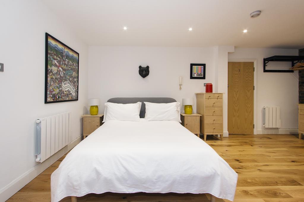 런던 Crashpads Shoreditch Loft With Private Courtyard 아파트 외부 사진