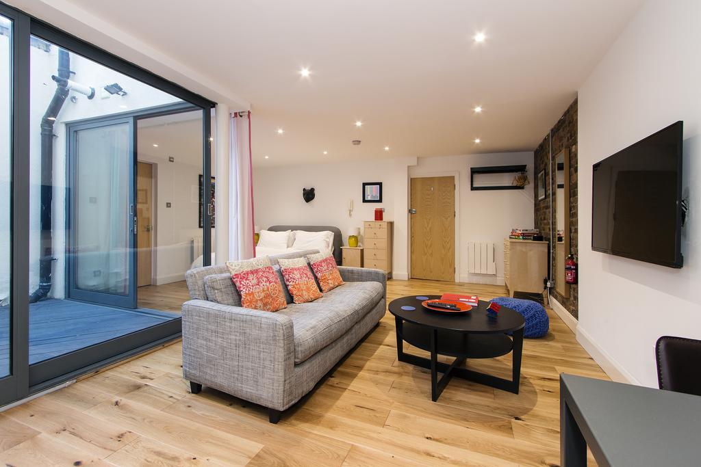 런던 Crashpads Shoreditch Loft With Private Courtyard 아파트 외부 사진