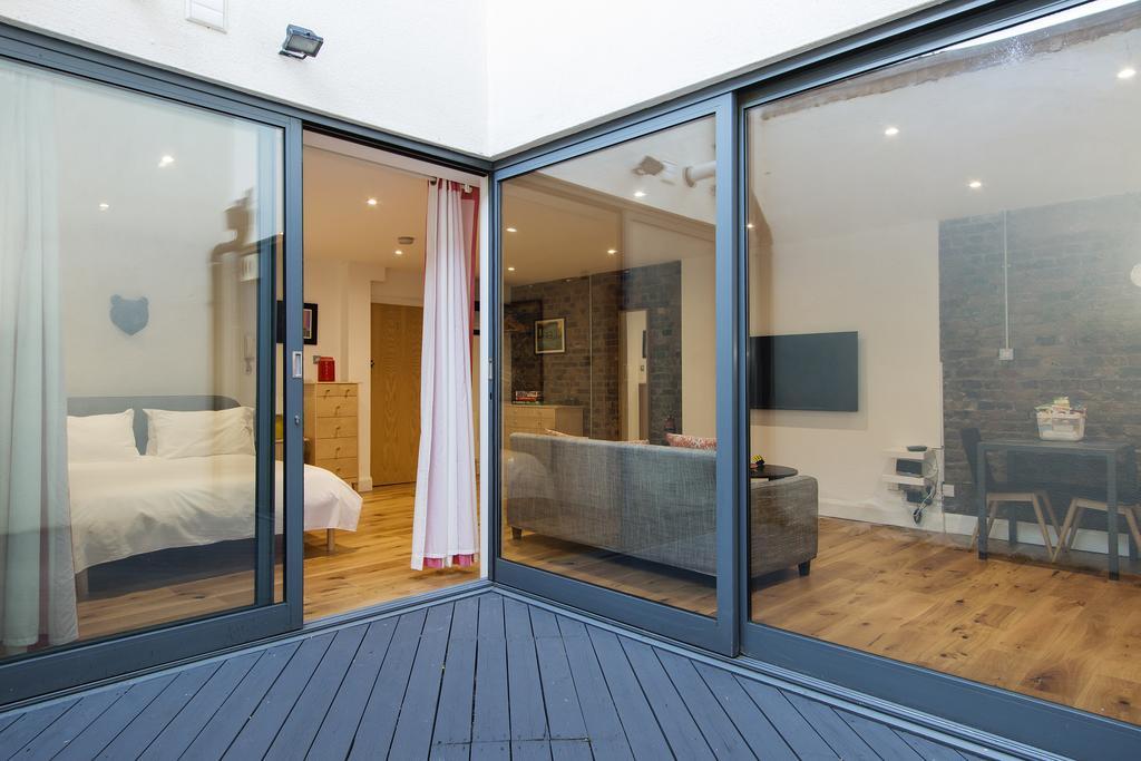 런던 Crashpads Shoreditch Loft With Private Courtyard 아파트 외부 사진